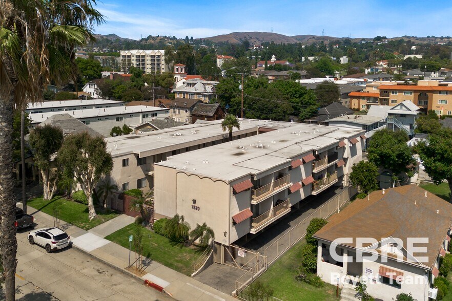 7220 Bright Ave, Whittier, CA à vendre - Photo de l’immeuble – Image 2 sur 22