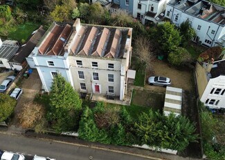 Plus de détails pour 8 Acramans Rd, Bristol - Santé à vendre
