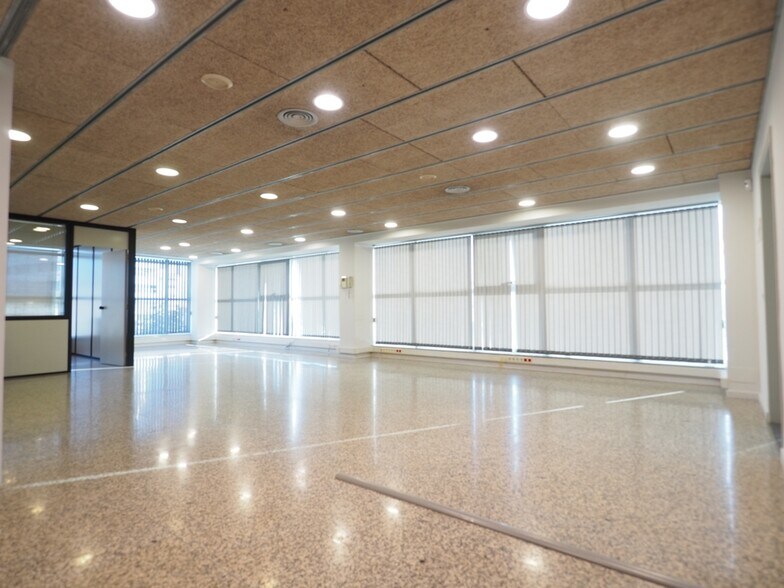 Bureau dans Granollers, Barcelona à vendre - Photo principale – Image 1 sur 3