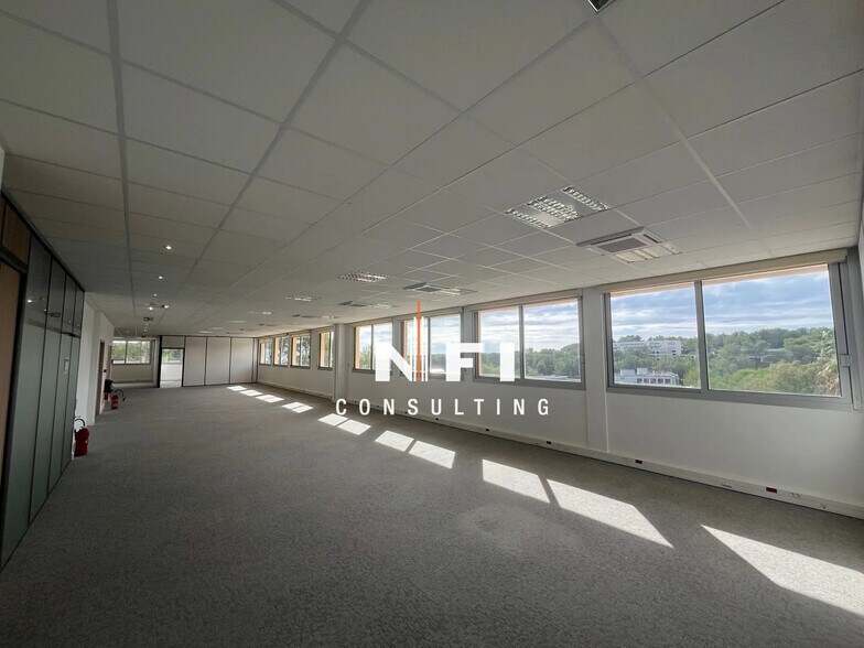 Bureau dans Valbonne à louer - Photo de l’immeuble – Image 3 sur 7