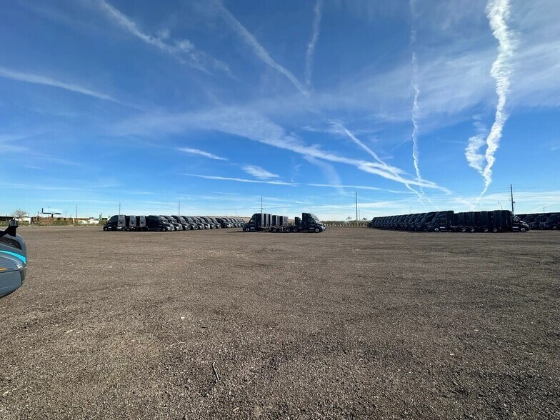 3420 S 35th Ave, Phoenix, AZ à louer - Photo de l’immeuble – Image 3 sur 6