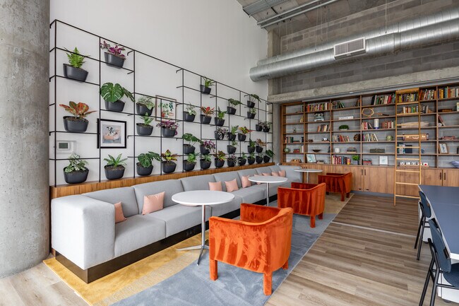 Plus de détails pour 800 19th Ave South, Nashville, TN - Coworking à louer