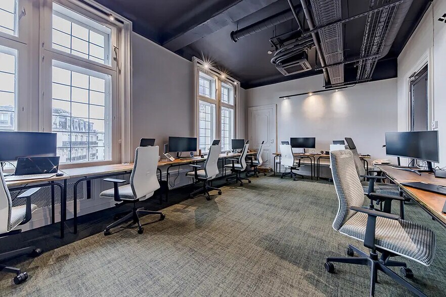 Bureau dans Lille à louer - Photo de l’immeuble – Image 2 sur 11