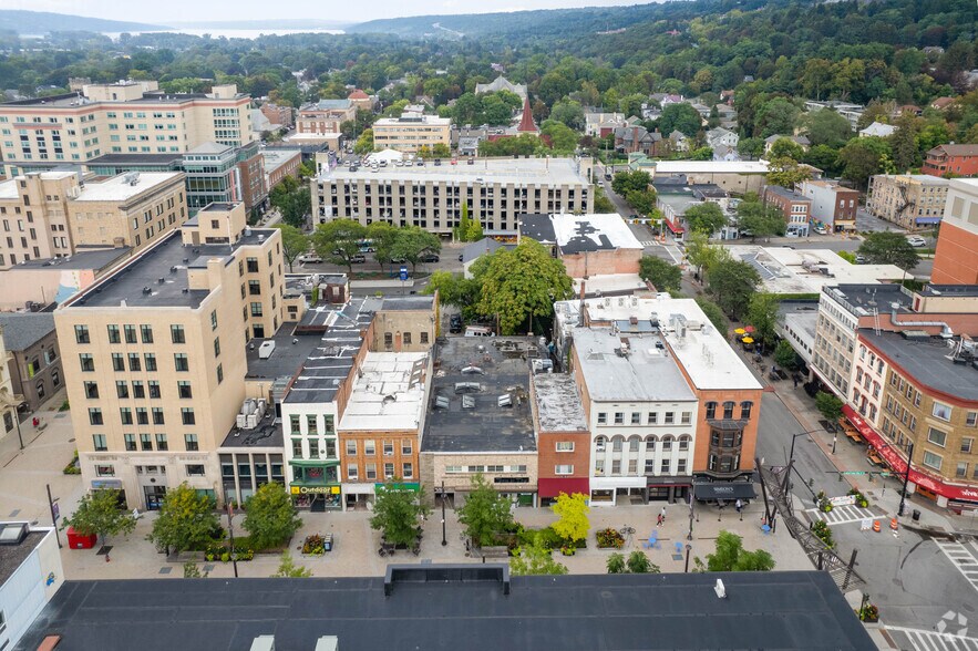 214 E State St, Ithaca, NY à louer - Aérien – Image 3 sur 3