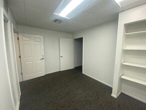 4301 32nd St, Bradenton, FL à louer Photo intérieure– Image 2 sur 6