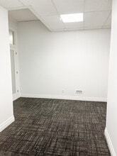 1124 Gainsborough Rd, London, ON à louer Photo intérieure– Image 1 sur 7