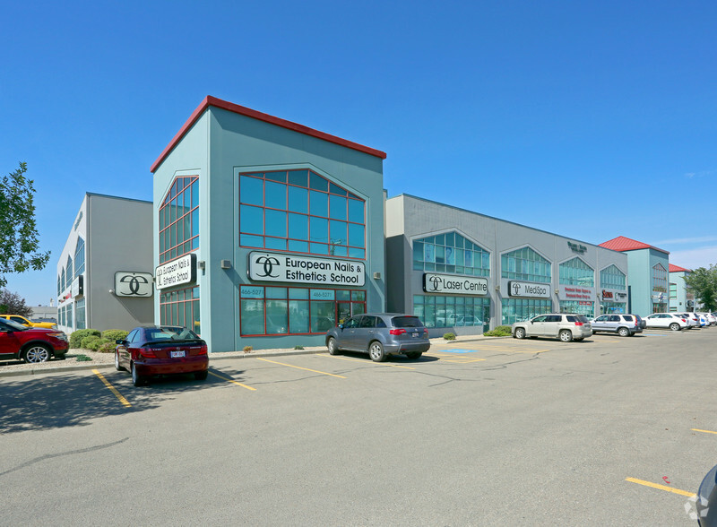 6726 - 6775 St, Edmonton, AB à vendre - Photo principale – Image 1 sur 12