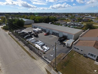 Plus de détails pour 2528 Andalusia Blvd, Cape Coral, FL - Local d’activités à vendre