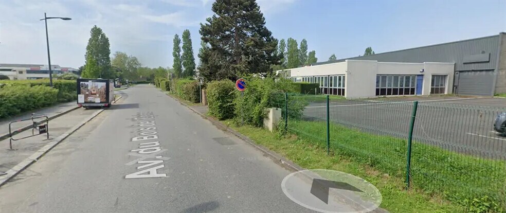 Local commercial dans Évry-Courcouronnes à louer - Photo de l’immeuble – Image 1 sur 3