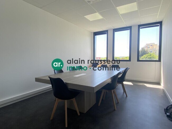 Plus de détails pour Bureau à vendre