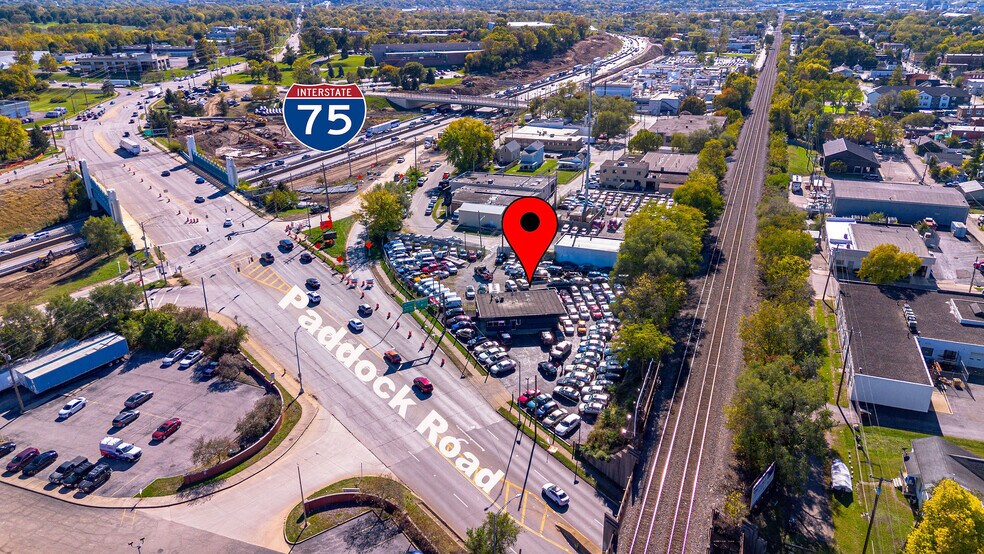 7329 Paddock Rd, Cincinnati, OH à louer - Photo de l’immeuble – Image 1 sur 14