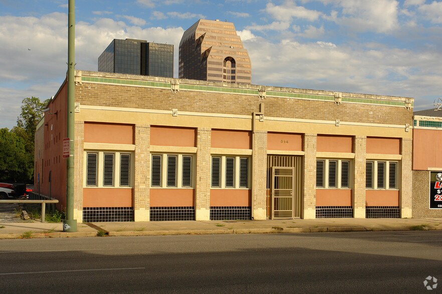 514-517 N Main Ave, San Antonio, TX à vendre - Photo principale – Image 1 sur 2
