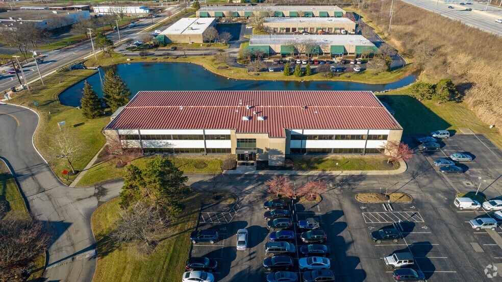 438 E Wilson Bridge Rd, Worthington, OH à louer - Photo de l’immeuble – Image 2 sur 11