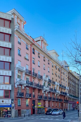 Plus de détails pour Calle De Cartagena, 110, Madrid - Logement à vendre