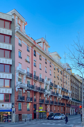 Plus de détails pour Calle De Cartagena, 110, Madrid - Logement à vendre