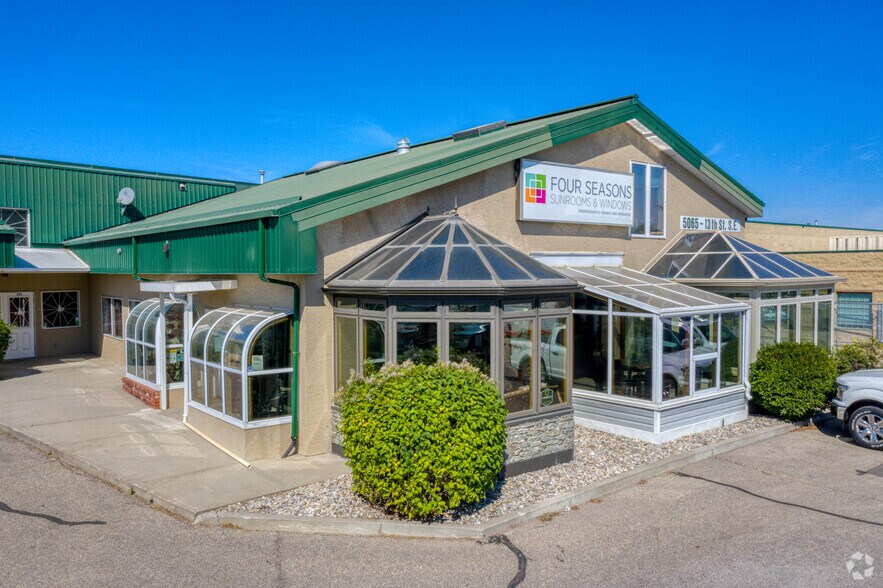 5065 13th St SE, Calgary, AB à vendre - Photo principale – Image 1 sur 6