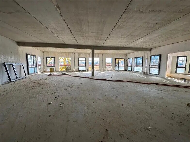 Bureau dans Serris à vendre - Photo de l’immeuble – Image 1 sur 5