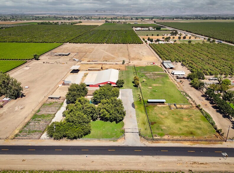15852 Wible Rd, Bakersfield, CA à vendre - Photo principale – Image 1 sur 24
