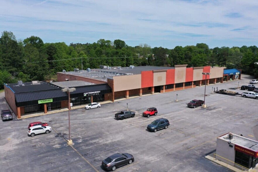 211-221 W Columbia Ave, Batesburg, SC à vendre - Photo de l’immeuble – Image 1 sur 10