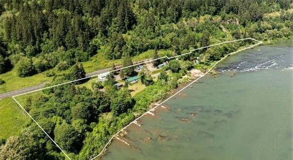 24828 State Highway 38, Elkton, OR à vendre Photo de l’immeuble– Image 1 sur 15