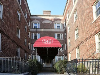 Plus de détails pour 144 Grove St, Waterbury, CT - Logement à vendre
