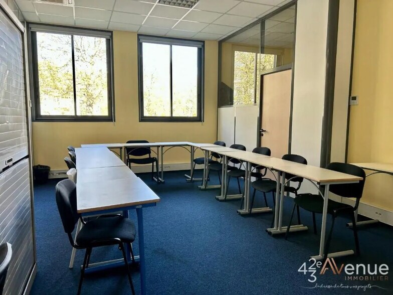 Bureau dans Saint-Étienne à louer - Photo de l’immeuble – Image 2 sur 4