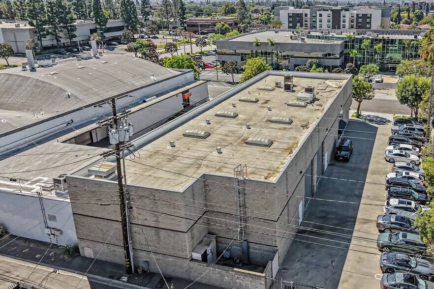 125 W Maple Ave, Monrovia, CA à vendre - Photo de l’immeuble – Image 3 sur 27