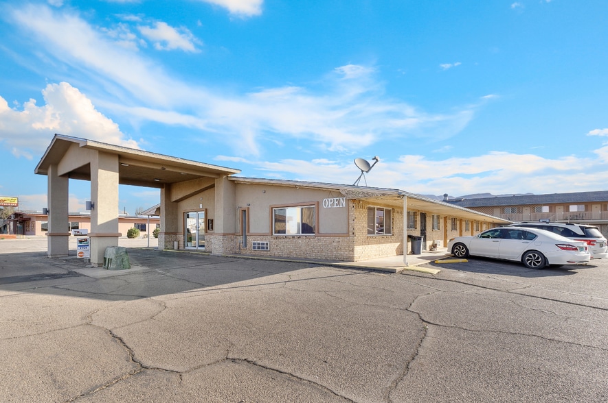 2224 N White Sands Blvd, Alamogordo, NM à vendre - Photo de l’immeuble – Image 3 sur 14