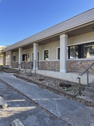 Plus de détails pour 16302 San Pedro Ave, San Antonio, TX - Bureau/Local commercial à louer