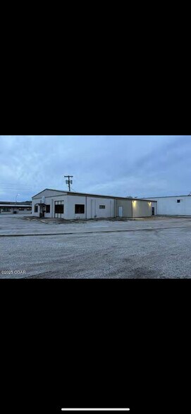 108 Dairy st, Monett, MO à vendre - Photo de l’immeuble – Image 1 sur 18