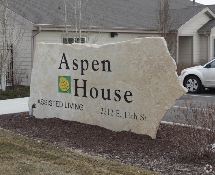2212 E 11th St, Loveland, CO à vendre - Photo de l’immeuble – Image 3 sur 4