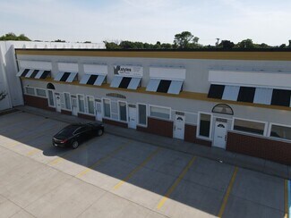 Plus de détails pour 4808-4820 Delemere Ave, Royal Oak, MI - Local d'activités à louer