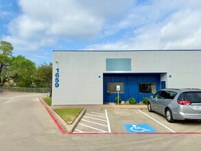 1663 Hickory Dr, Haltom City, TX à louer Photo de l’immeuble– Image 1 sur 2