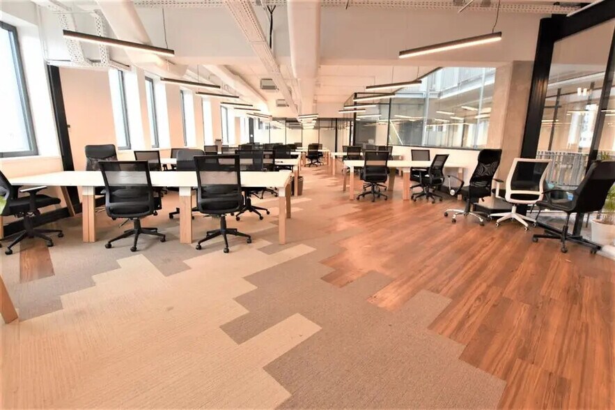 Bureau dans Paris à louer - Photo de l’immeuble – Image 3 sur 8