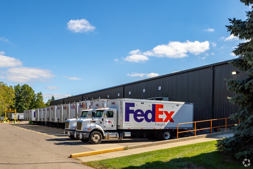 4025 S Dye Rd, Swartz Creek, MI à vendre - Photo de l’immeuble – Image 2 sur 22