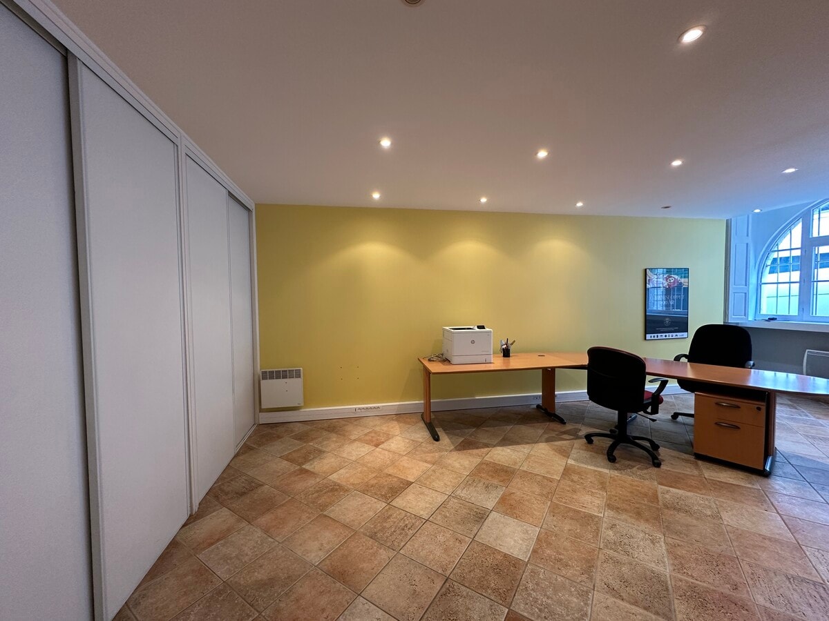 18 Rue Notre Dame De Recouvrance, Orléans, LRT 45000 - Lot 1 -  - Photo intérieure - Image 1 of 10