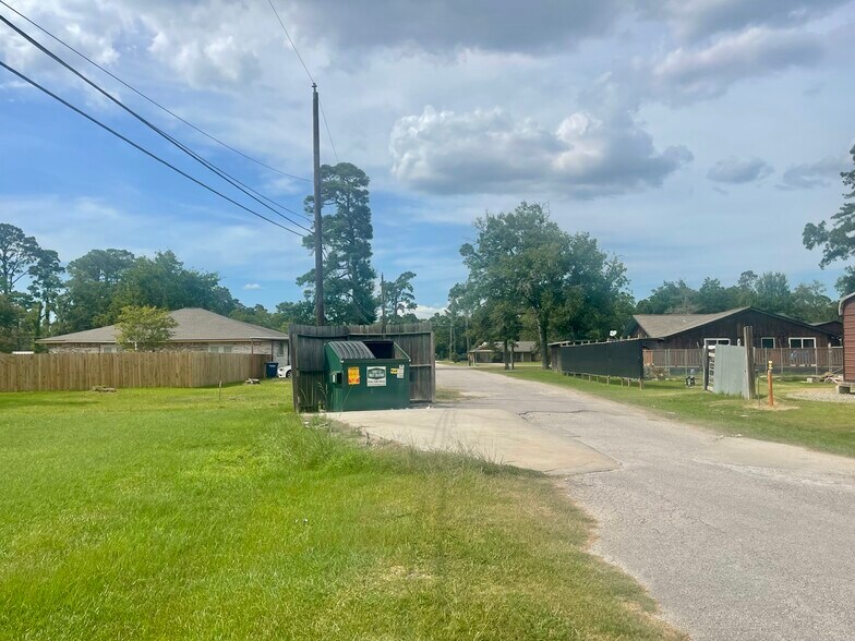 3510 Fox Dr, Baytown, TX à vendre - Photo de l’immeuble – Image 2 sur 10