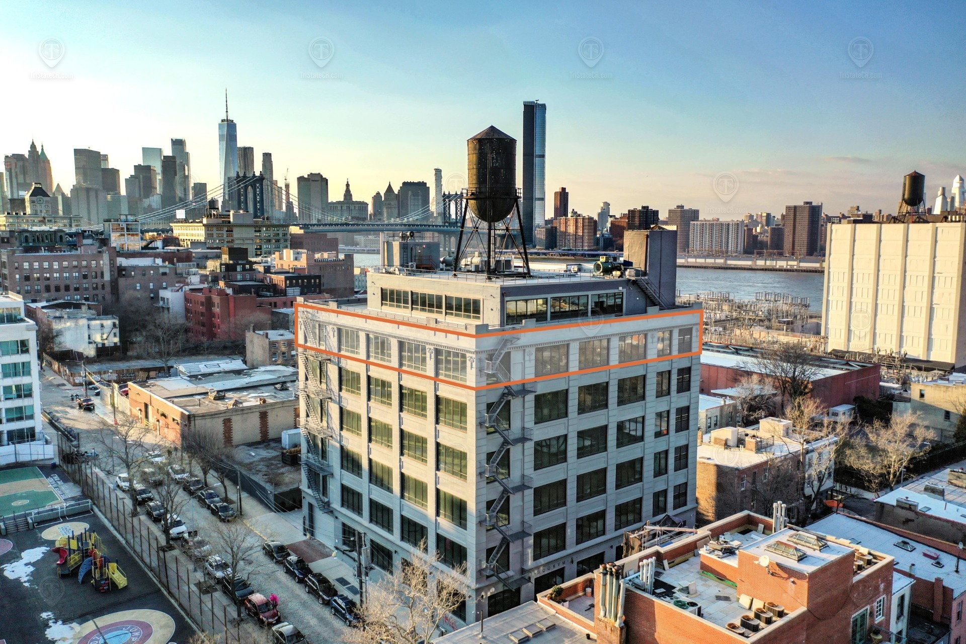 295 Front St, Brooklyn, NY à louer Photo de l’immeuble– Image 1 sur 1