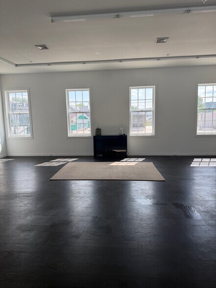 449 Warren St, Hudson, NY à louer - Photo de l’immeuble – Image 3 sur 19