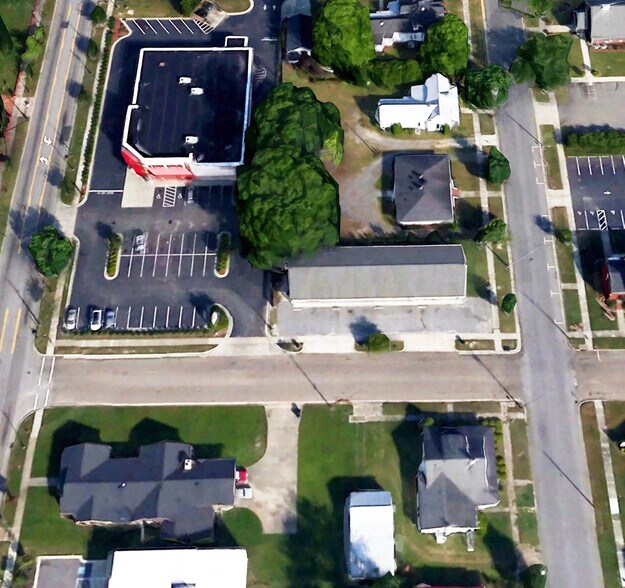 105-111 N Lee St, Benson, NC à vendre - Photo de l’immeuble – Image 2 sur 2