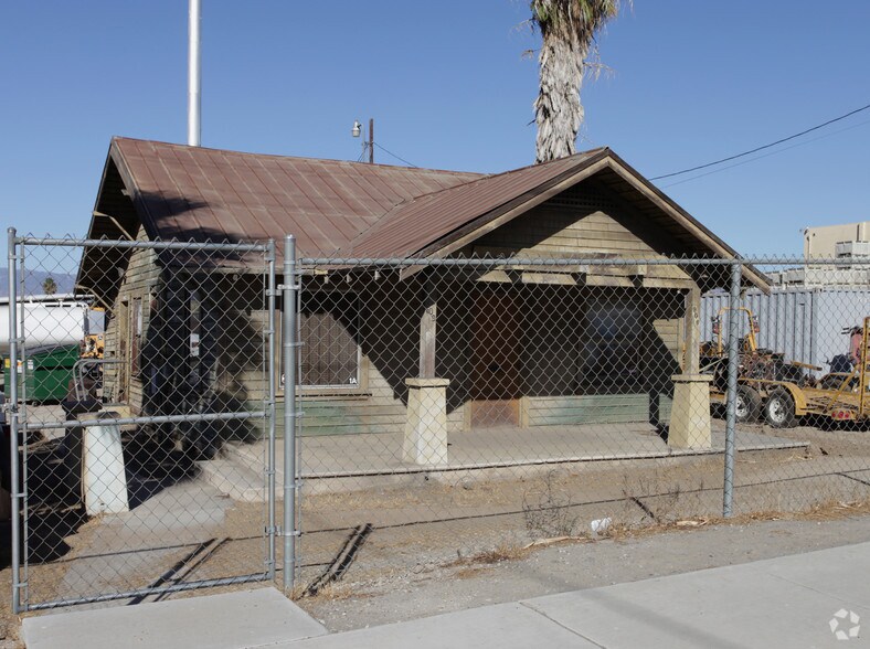 909 Center St, Riverside, CA à louer - Photo de l’immeuble – Image 3 sur 8