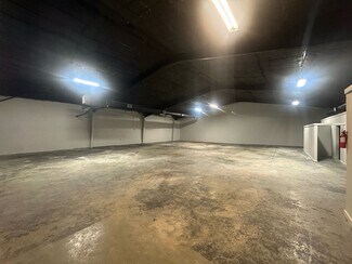 Plus de détails pour 10126 Jensen Dr, Houston, TX - Local commercial à louer