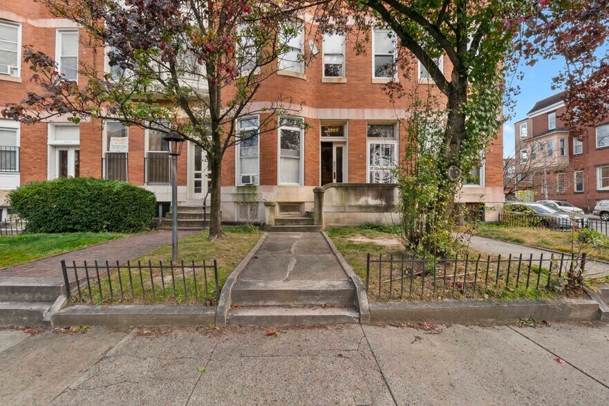 2903 Saint Paul St, Baltimore, MD à vendre - Photo de l’immeuble – Image 2 sur 34