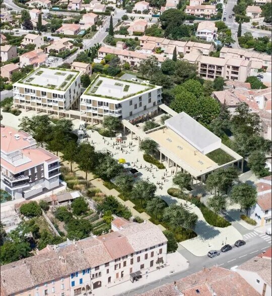 Local d'activités dans La Farlède à vendre - Photo de l’immeuble – Image 2 sur 4