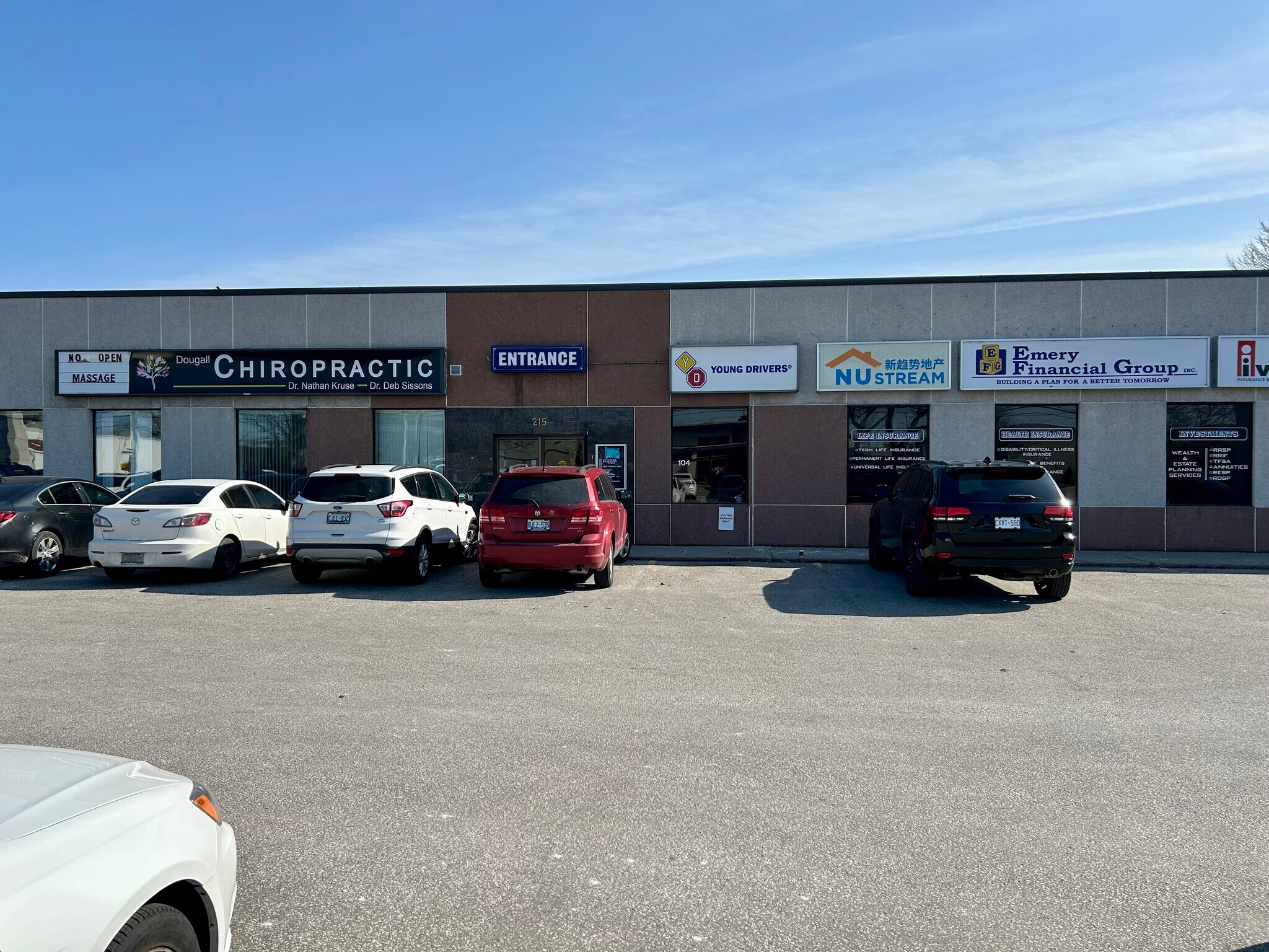 215-235 Eugenie St, Windsor, ON à louer Photo de l’immeuble– Image 1 sur 4