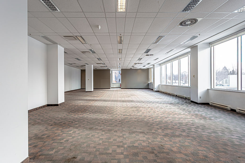 2505 Boul Laurier, Québec, QC à louer Photo intérieure– Image 1 sur 7