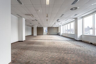 2505 Boul Laurier, Québec, QC à louer Photo intérieure– Image 1 sur 7