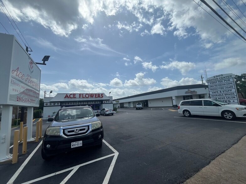 1905 S Dairy Ashford, Houston, TX à louer - Photo de l’immeuble – Image 2 sur 20