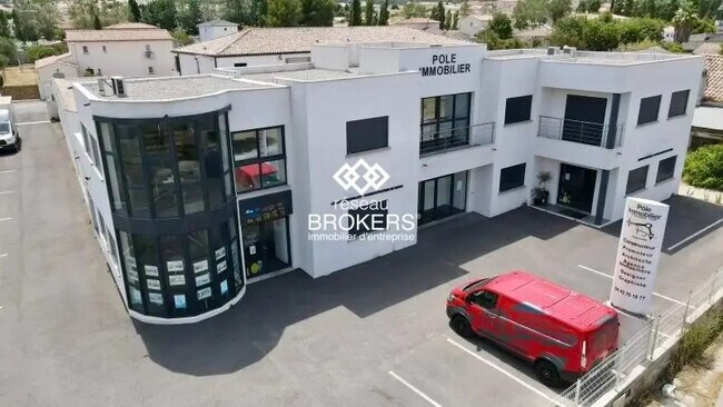 Plus de détails pour Local commercial à vendre