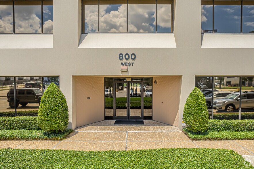 800 W Commerce Rd, New Orleans, LA à louer - Photo de l’immeuble – Image 2 sur 5